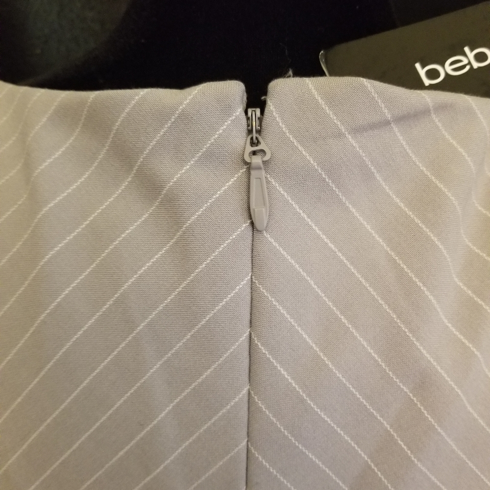 BEBE Mitered Pinstripe Dress Light Grey Pintri Colors Size 14 - Picture 5 of 6